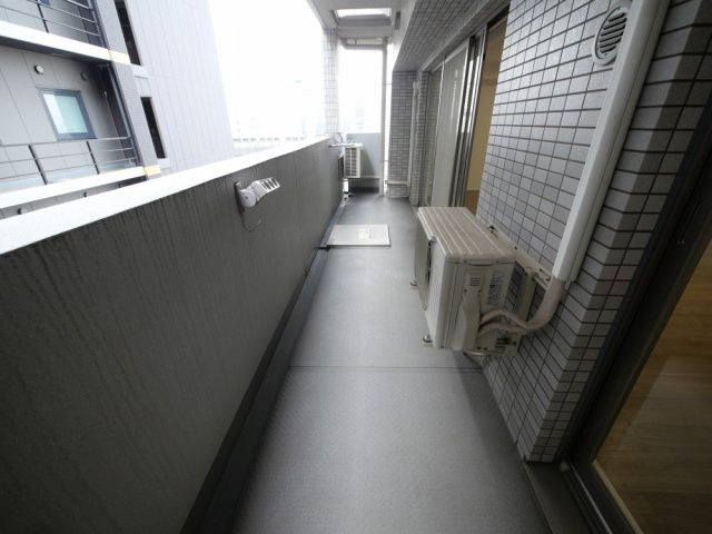 セノアタワー新大阪のバルコニー