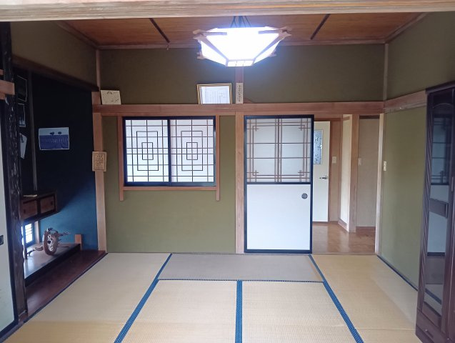 売中古戸建　藤枝市平島の和室|各所に凝ったデザインが施されています！