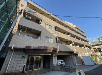 【外観】 | 鉄筋コンクリート造のがっちりとした建物。