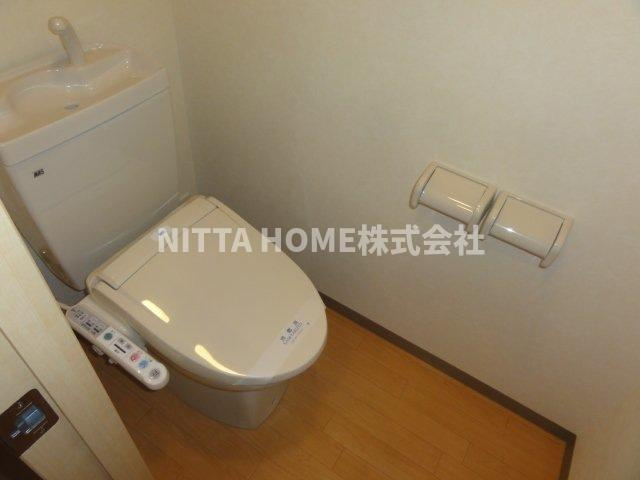 サン ・ ブライトのトイレ|ウォシュレット付きのトイレです◆