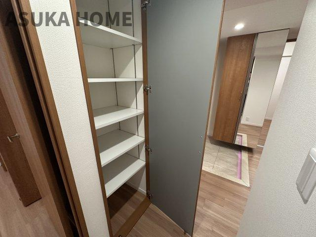 サングレイス小机のその他|角部屋で2面採光のリビングになります。とても明るいお部屋です。