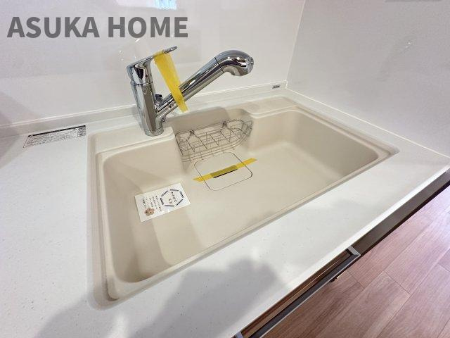 サングレイス小机の独立洗面台|収納力たっぷりな独立洗面化粧台です。