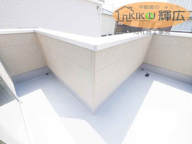 加古郡播磨町二子25-1期（全3棟）1号棟のバルコニー|同社施工例です。