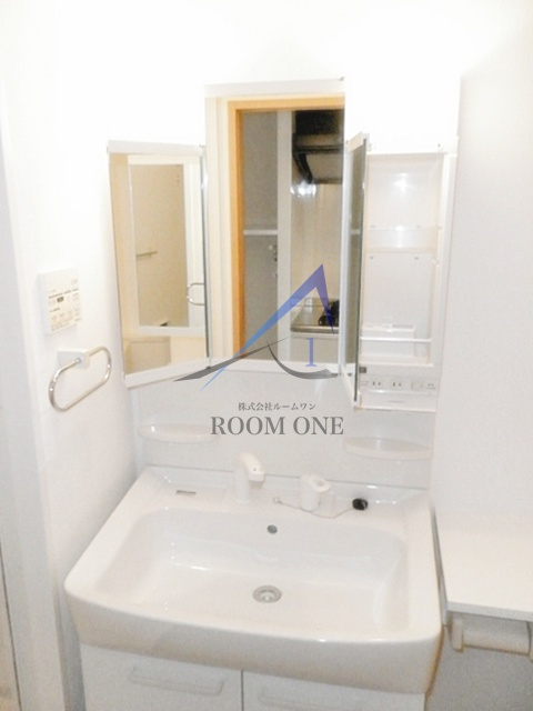 ウイングルートの洗面所|独立洗面台です。