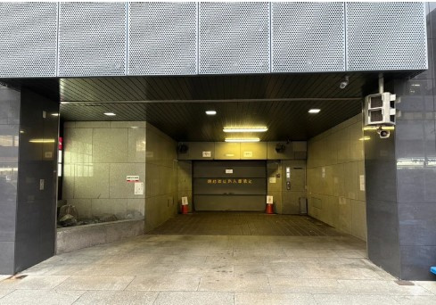 三共梅田ビルの駐車場