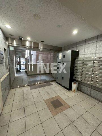 横浜市神奈川区鶴屋町２丁目の賃貸マンションのロビー