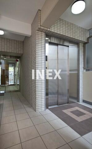 横浜市神奈川区鶴屋町２丁目の賃貸マンションのその他共用部分|エレベーターホール