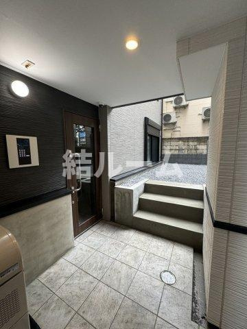 板橋区双葉町のアパートのエントランス