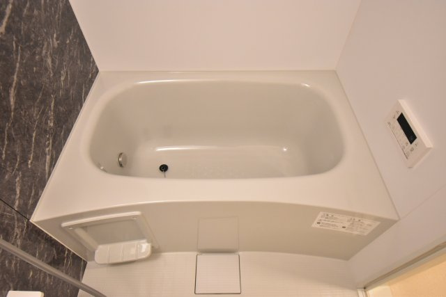 リアライズ長居公園通の浴室