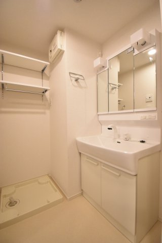 リアライズ長居公園通の洗面所