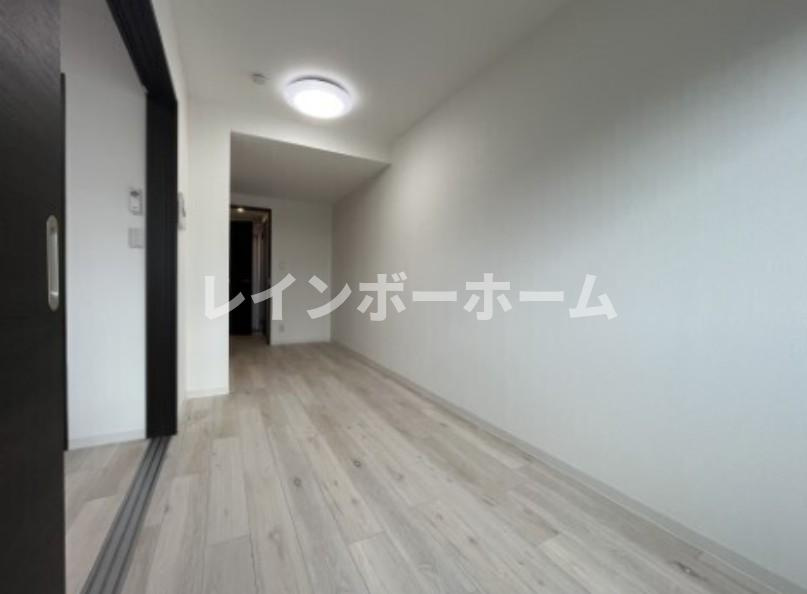 ジーメゾン越谷大袋の居間・リビング