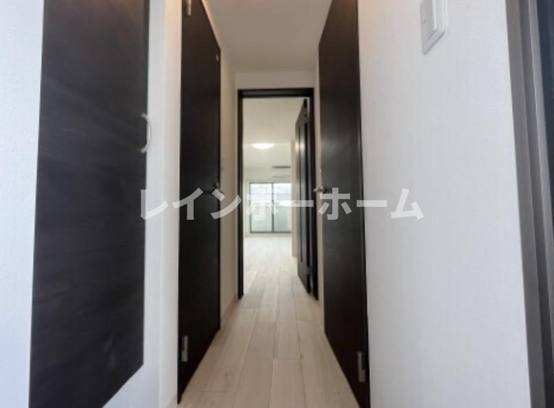 ジーメゾン越谷大袋の玄関