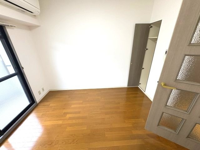 サウザー岡本の居間・リビング