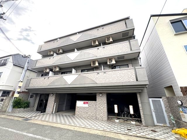 サウザー岡本