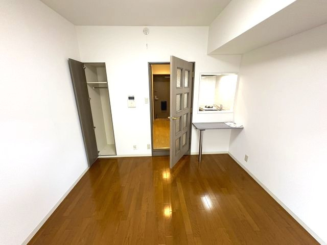 サウザー岡本の居間・リビング