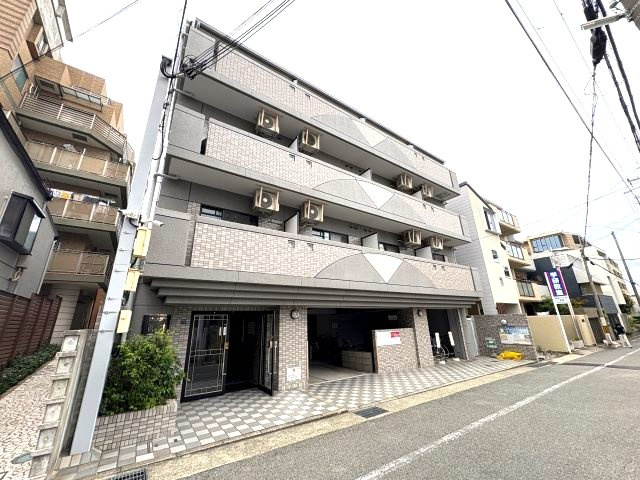 サウザー岡本の外観