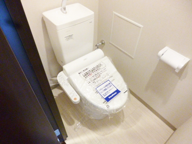 ラ・サクラスのトイレ|温水洗浄便座付のトイレです！