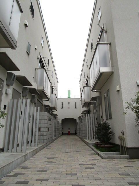 Ｐｅａｋ　Ａｖｅｎｕｅ　Ｍｅｅのエントランス