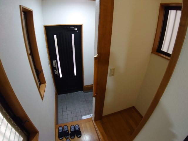 【玄関】 | 口谷西3丁目貸家