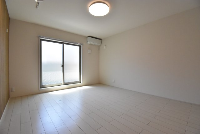 フジパレス我孫子西Ⅰ番館の居間・リビング