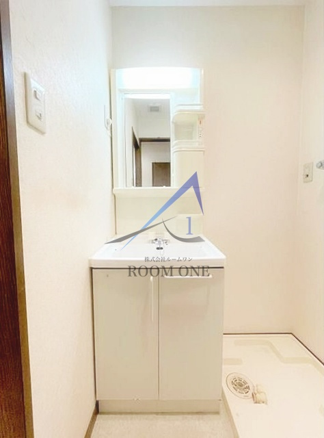 グリーンステップの洗面所|独立洗面台です。