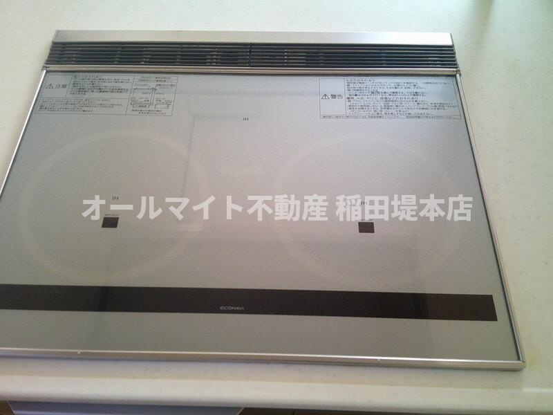 稲城市矢野口のアパートのキッチン