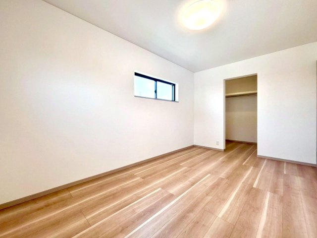 鯖江市東鯖江4丁目　B棟