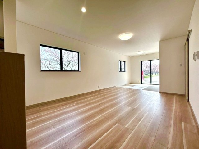 鯖江市東鯖江4丁目　B棟