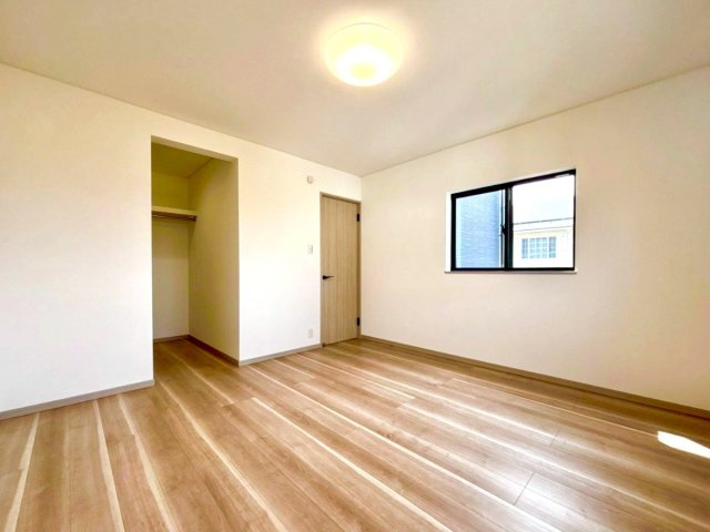 鯖江市東鯖江4丁目　A棟