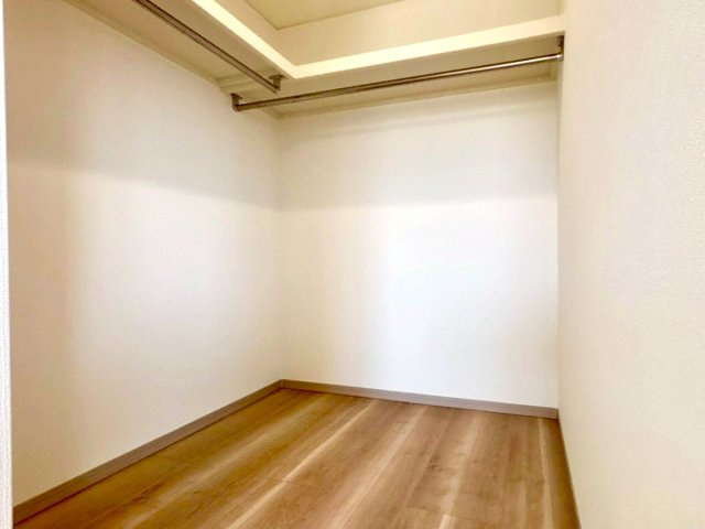 鯖江市東鯖江4丁目　A棟