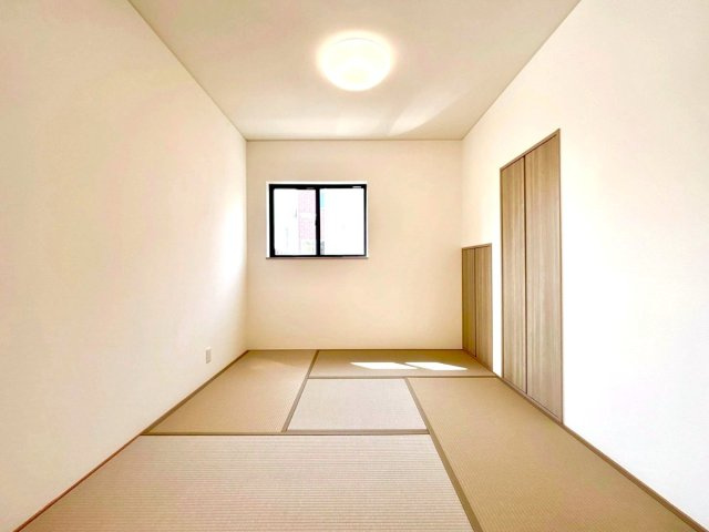 鯖江市東鯖江4丁目　A棟