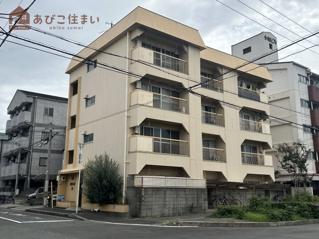 伸晃マンションの外観