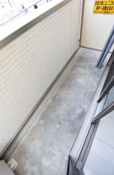 ジーメゾン北越谷ウエストのバルコニー