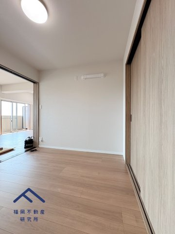 コアマンション和白丘ネクステージA棟の洋室
