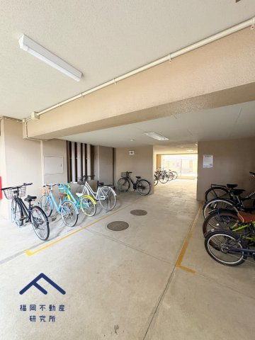 コアマンション和白丘ネクステージA棟の駐車場