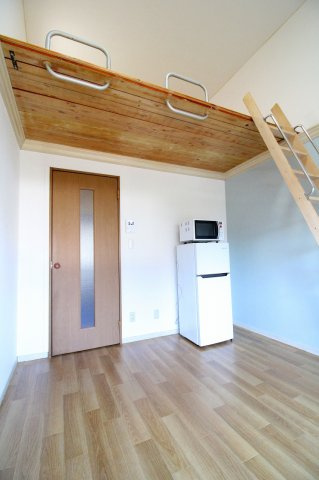 エスポワール泉の内装|退去前の為別部屋になります。