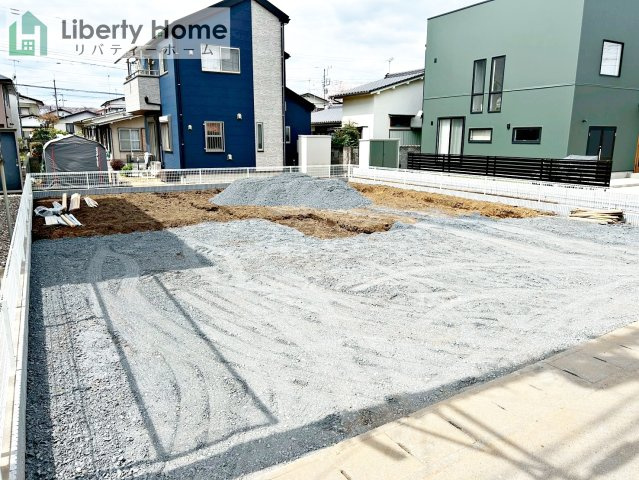 水戸堀町23　新築戸建の前面道路含む現地写真