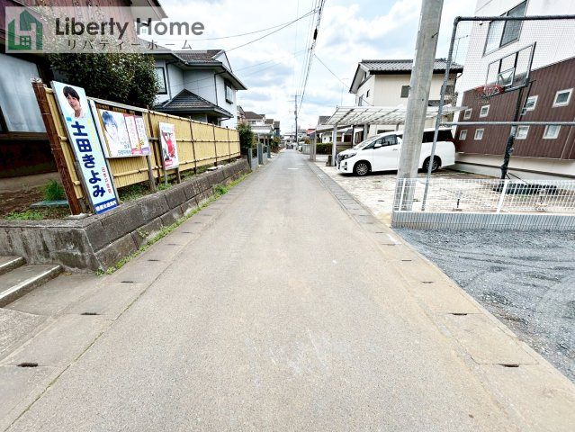 水戸堀町23　新築戸建の駐車場
