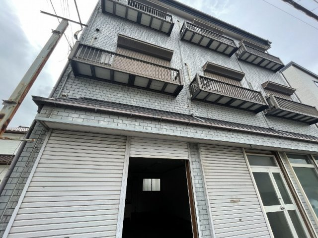 アーバン市川の外観