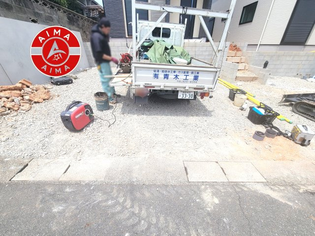 太宰府市梅ケ丘1丁目第2-2棟（1号棟）の外観|広々した駐車場です。