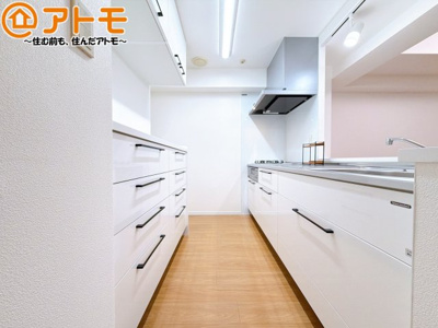 【キッチン】 | ファミール幸町 | 対面式のキッチンはリビングを見渡すことができるので安心♪家族の会話も増えそうですね♪