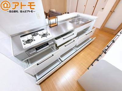 【キッチン】 | ファミール幸町 | 大容量システムキッチン♪お料理スペースやシンク広々！毎日の家事をしっかりサポート♪