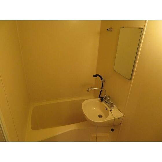 アベニール曙橋の浴室