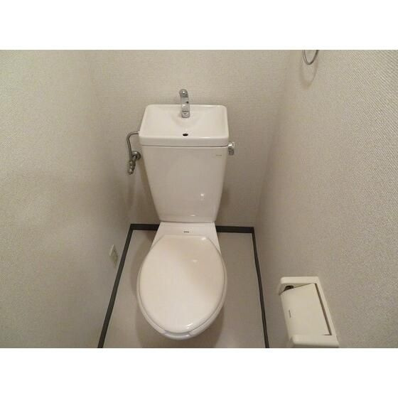 アベニール曙橋のトイレ