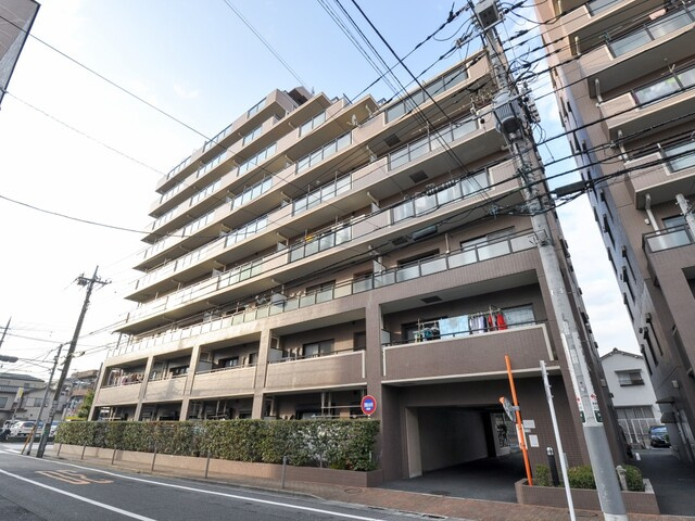 エヴァ―グリーン綾瀬１番館の外観|平成１０年築・オートロック＆宅配ボックス付きマンション、エヴァ―グリーン綾瀬１番館は即日現地案内可能となっておりますので、お気軽にお問い合わせください！