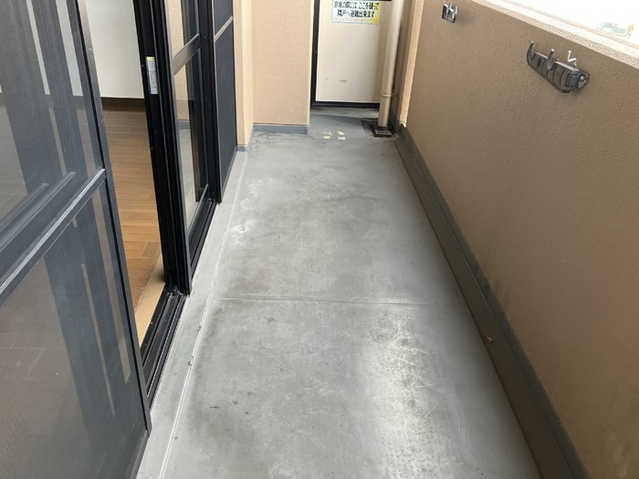 プラザハイツ二ツ屋F棟のバルコニー