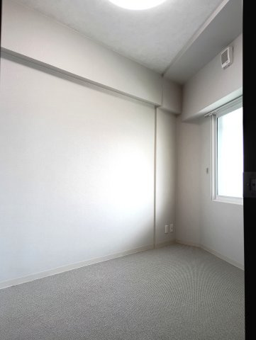 朝日プラザ山鼻南の洋室