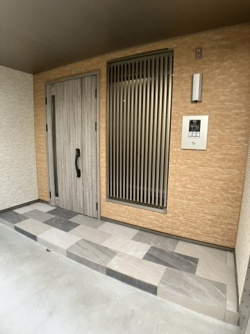 クレアール大久保町のエントランス