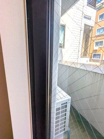 PROUD FLAT浅草トレサージュの設備|防音性・防犯性・遮熱効果の高いペアサッシの窓です