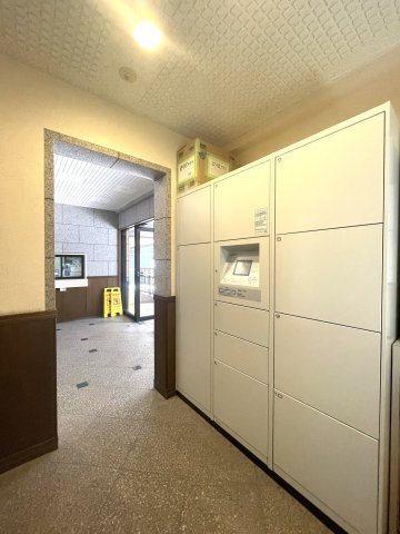 ライオンズプラザ平尾のその他共用部分|不在時でも荷物の受け取りが可能な宅配ボックスを完備